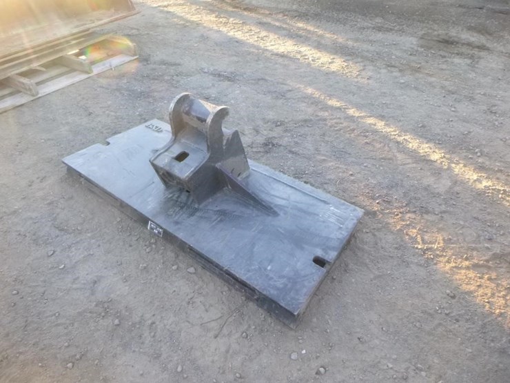 b&d-skid-steer-adapter-plate-image-1