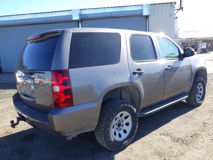 2014-chevrolet-tahoe-image-3