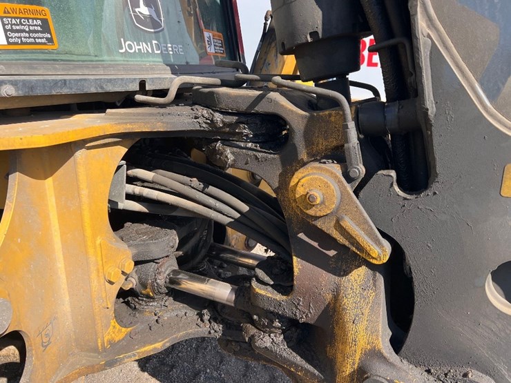 deere-410l-image-21