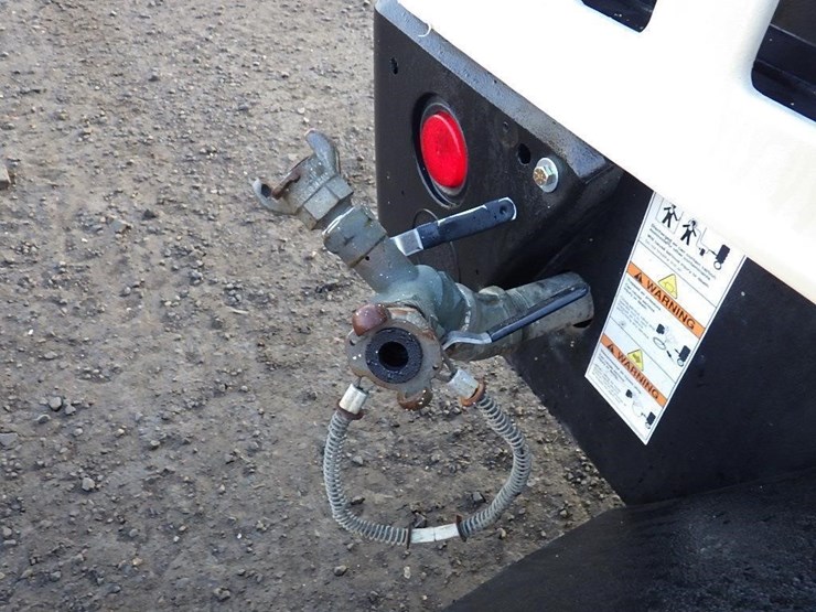 2012-doosan-c185wkub-image-13