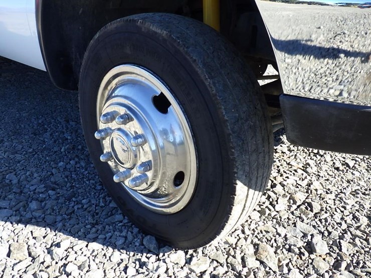2000-ford-f550-image-45