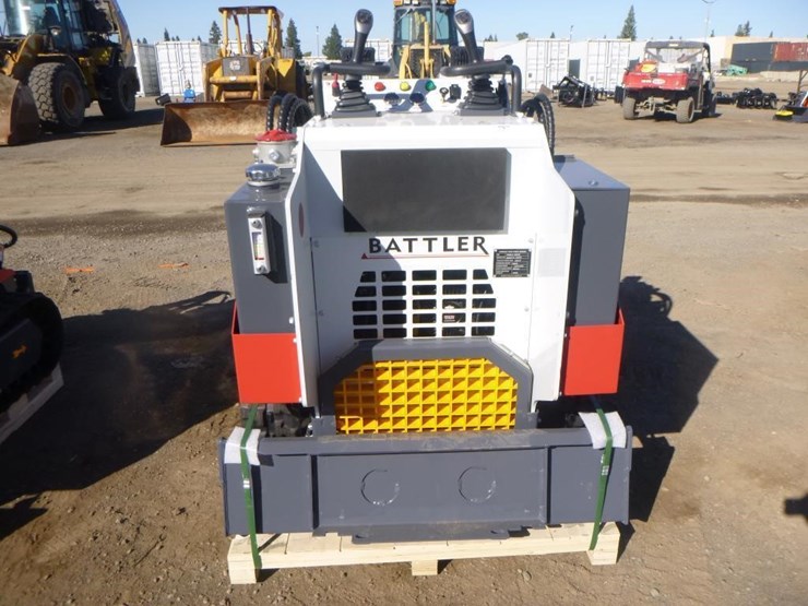 battler-st28h-6-skid-steer-track-loader-image-6