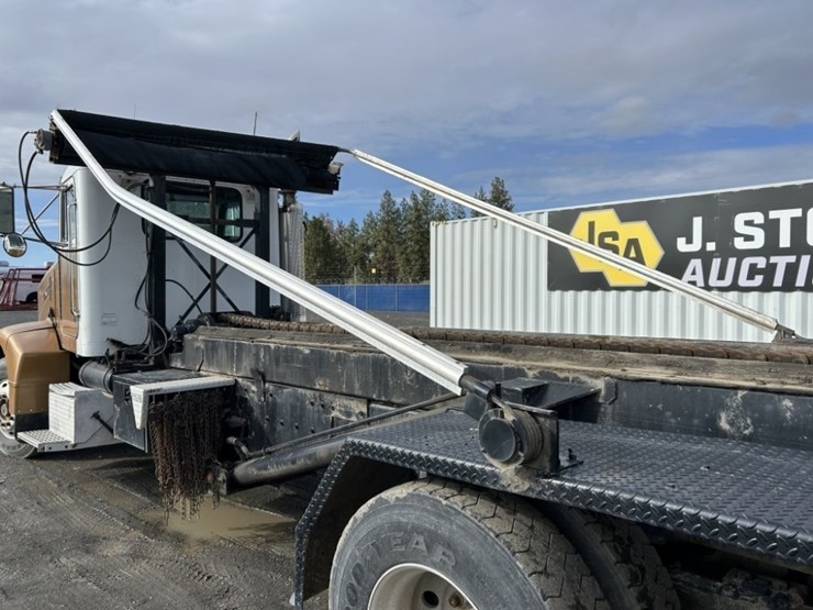 1997-peterbilt-385-image-23
