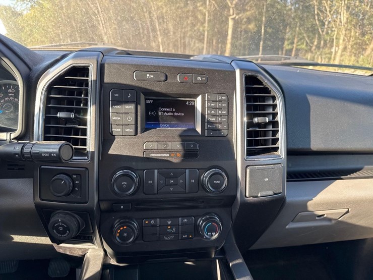 2017-ford-f150-xlt-image-29