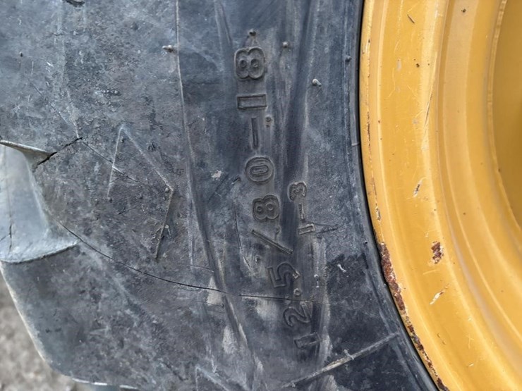 caterpillar-420f2-image-31