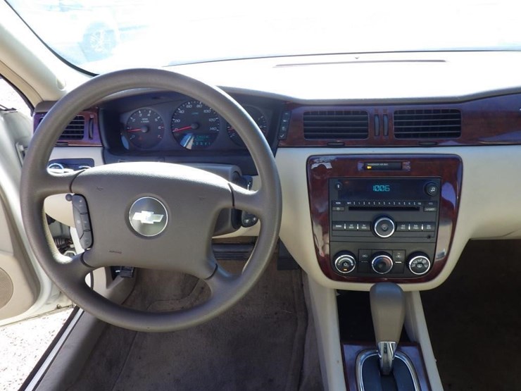 2008-chevrolet-impala-sedan-image-9