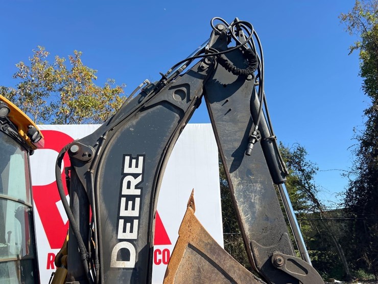 deere-410l-image-29