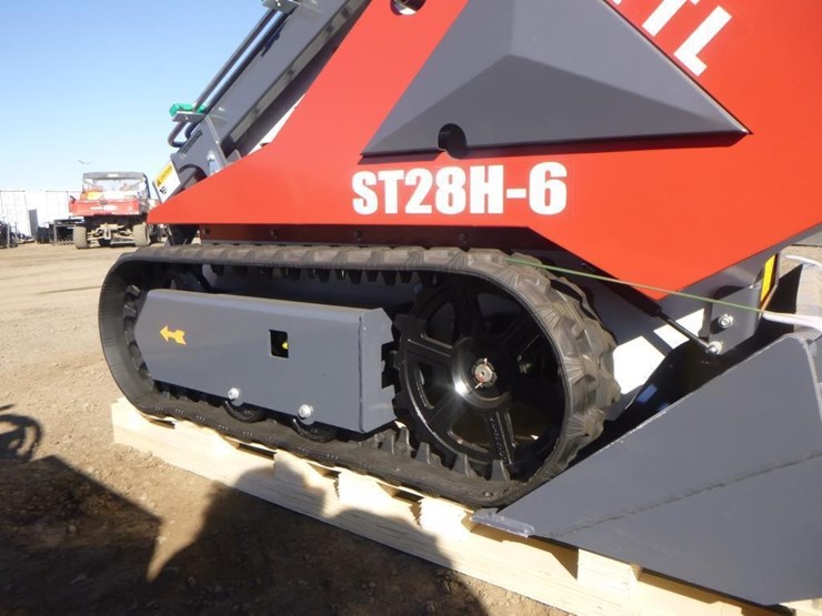 battler-st28h-6-skid-steer-track-loader-image-17