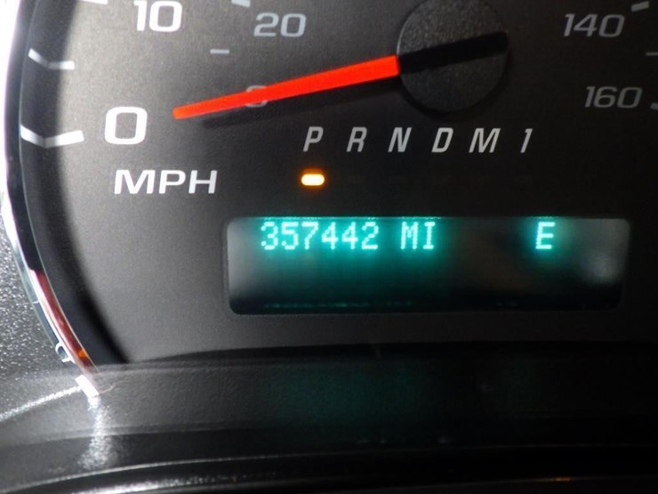 2013-chevrolet-3500-image-14