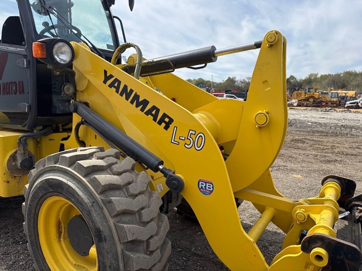 yanmar-v8-image-17