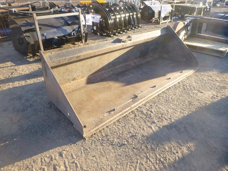 83"-skid-steer-g/p-bucket-image-2