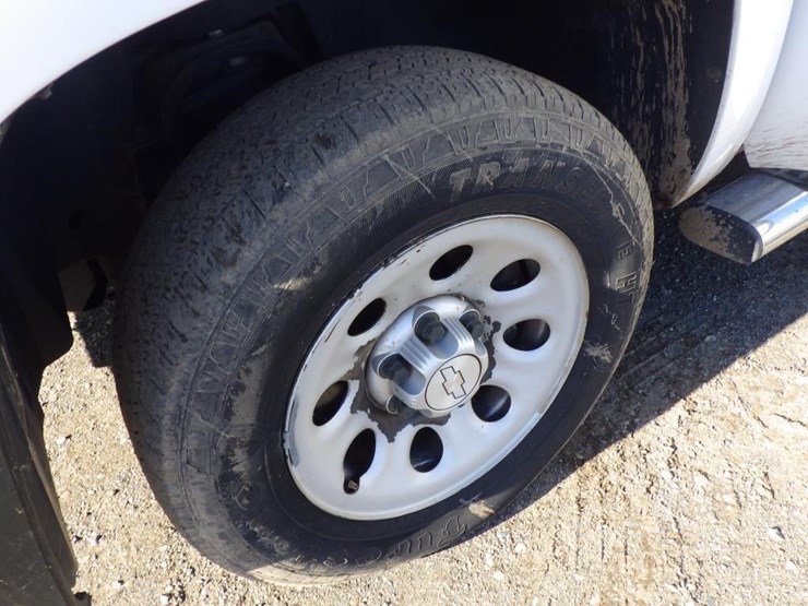 2013-chevrolet-1500-image-11