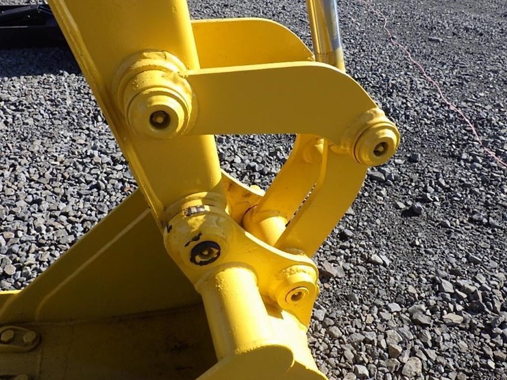 komatsu-pc28uu-image-21
