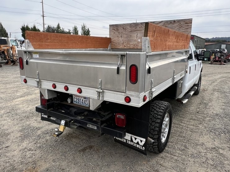 2010-ford-f350-xlt-image-4