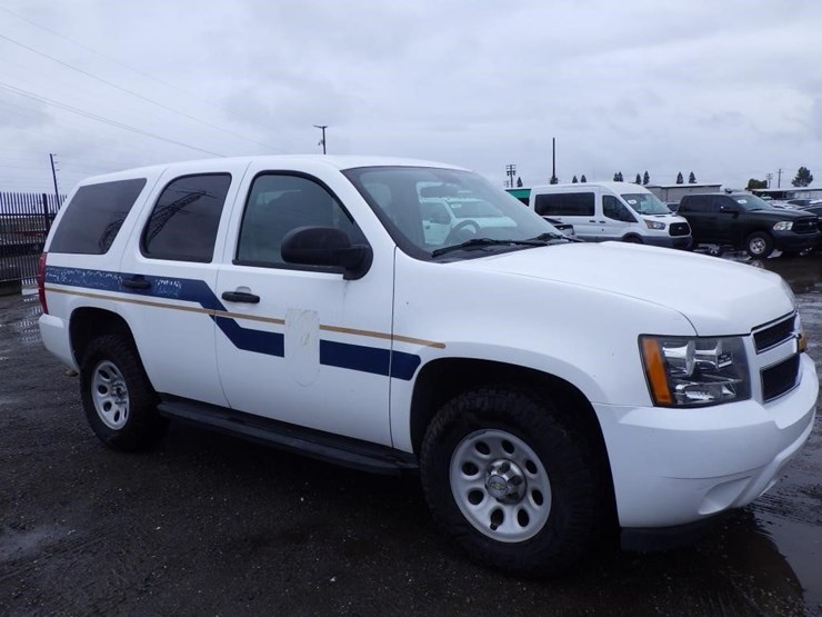2014-chevrolet-tahoe-image-2