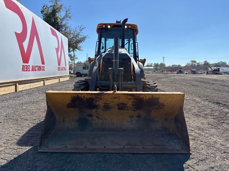 deere-410l-image-3