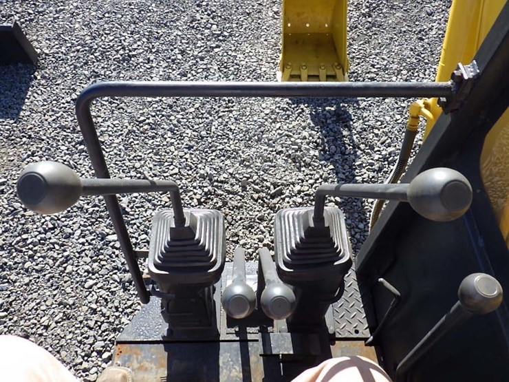 komatsu-pc28uu-image-32