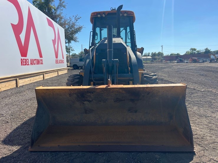 deere-410l-image-7
