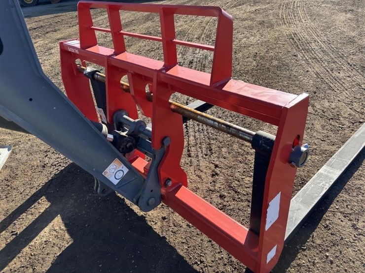 2019-skyjack-sj1056th-image-12