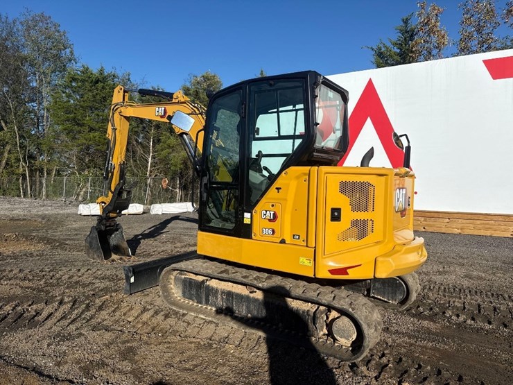 2024-caterpillar-306cr-image-3
