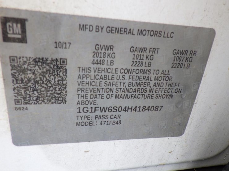2017-chevrolet-bolt-sedan-image-15