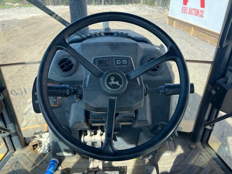 deere-410l-image-37