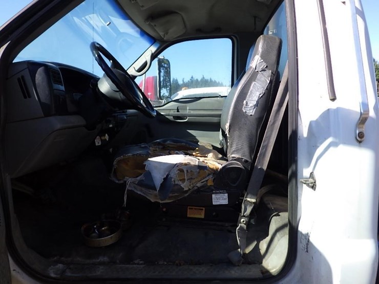 2006-ford-f750-image-15