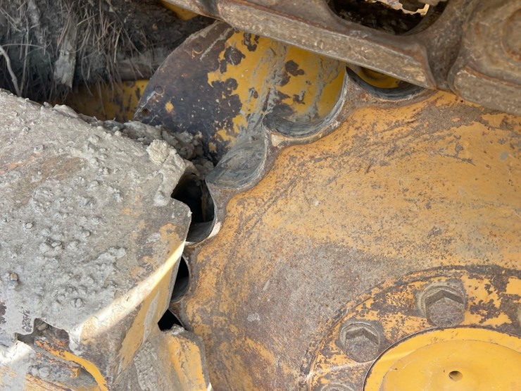 2019-deere-450k-lgp-image-24