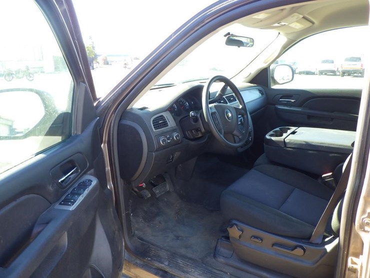 2014-chevrolet-tahoe-image-5