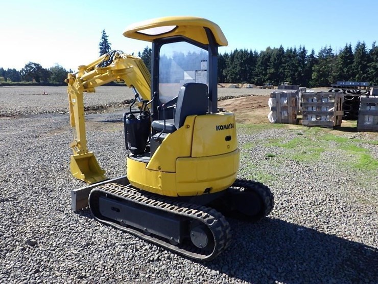 komatsu-pc12-image-5