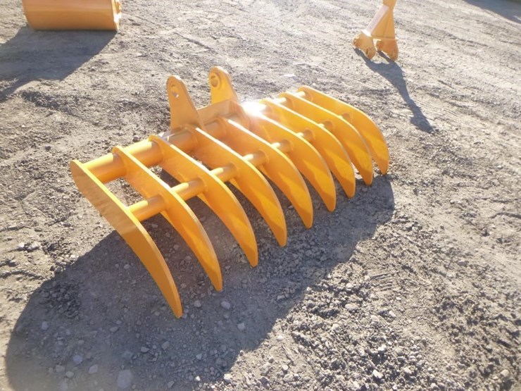 caterpillar-305-image-2