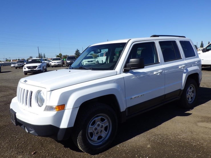 2016-jeep-patriot-image-1