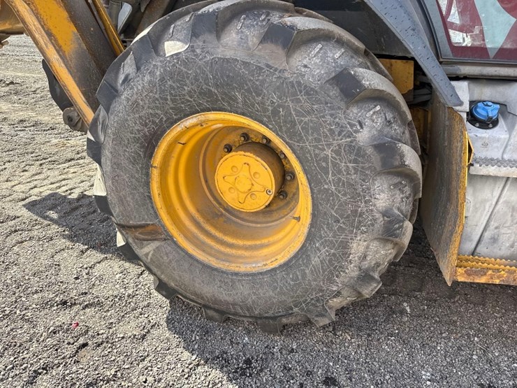 deere-410l-image-12