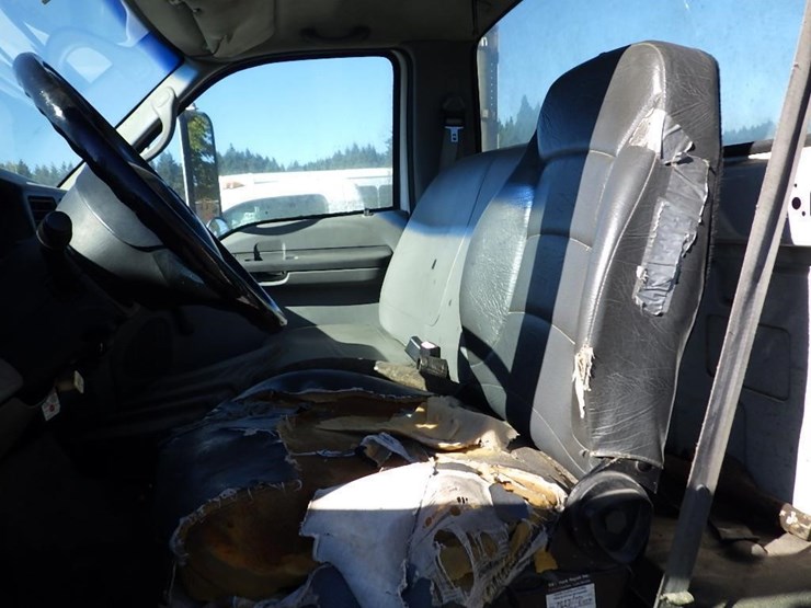 2006-ford-f750-image-16
