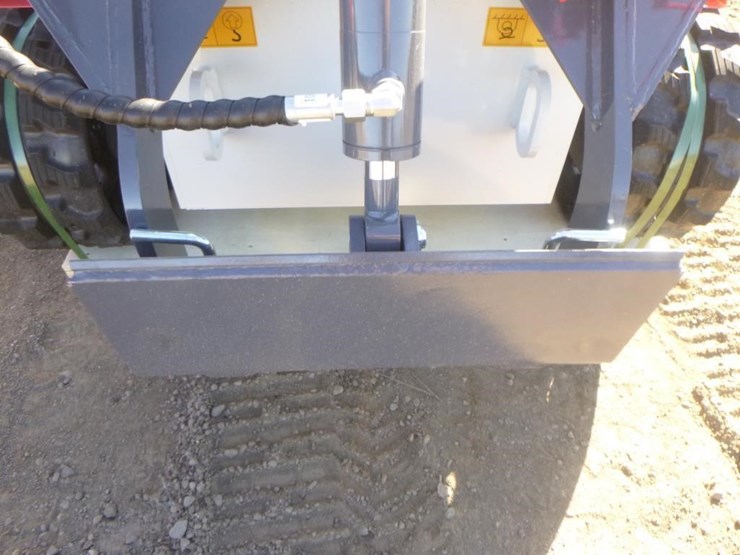 battler-st28h-6-skid-steer-track-loader-image-10