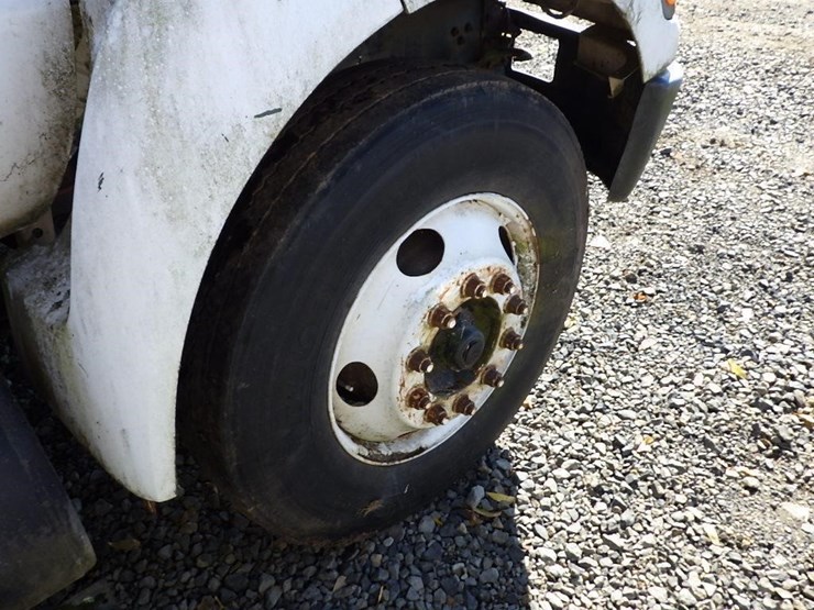 2006-ford-f750-image-28