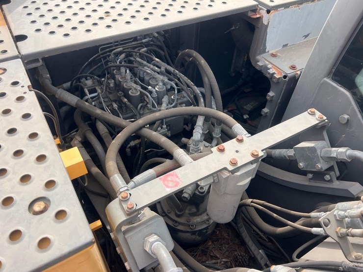 volvo-ec220el-image-17