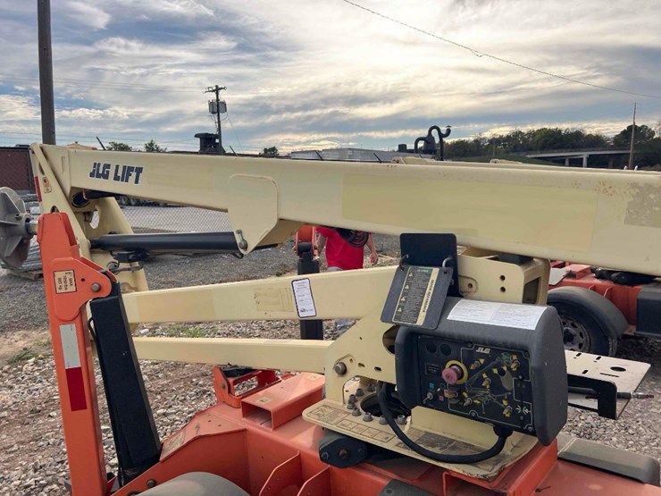2018-jlg-t350-image-18