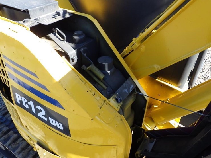 komatsu-pc12-image-14