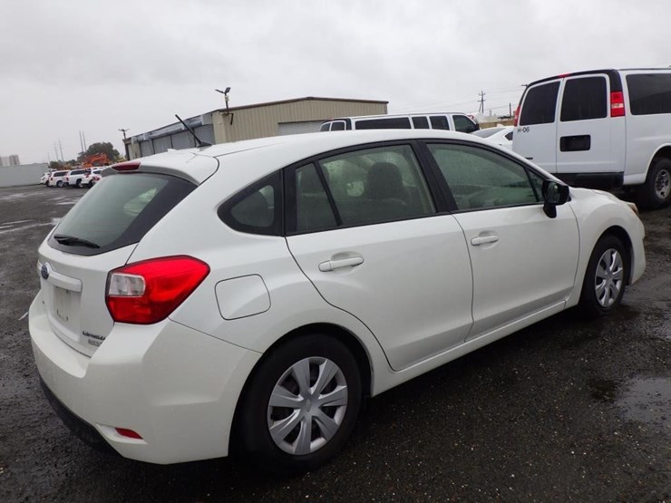 2015-subaru-impreza-sedan-image-3
