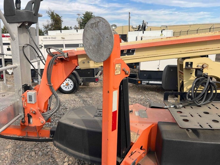 2018-jlg-t350-image-13