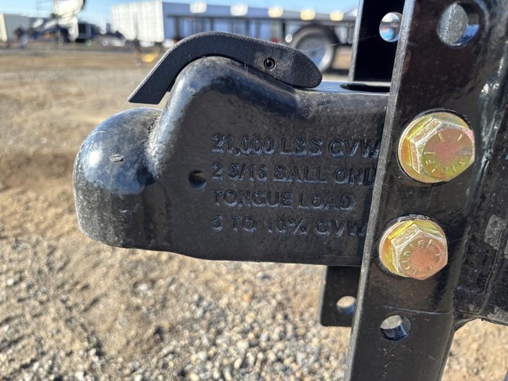 2026-southland-larct52-826v-86-enclosed-trailer-image-10