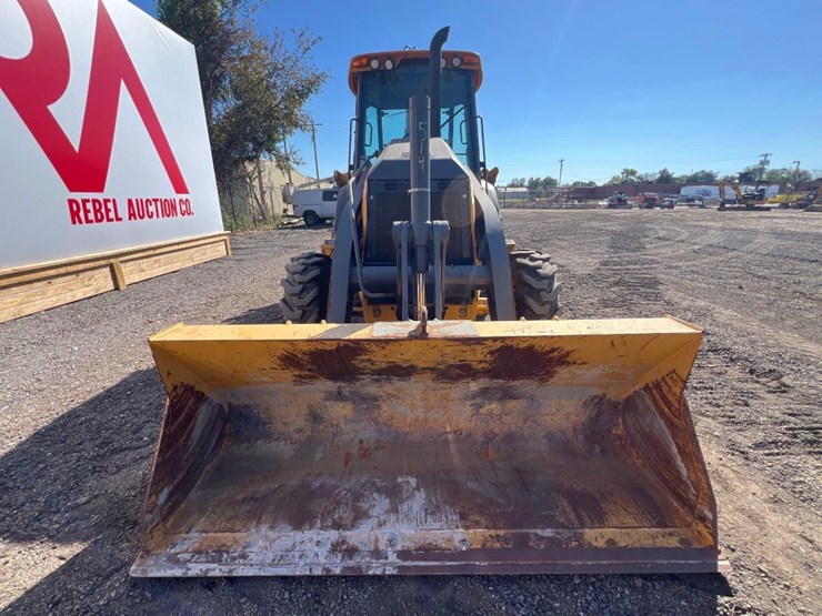 deere-410l-image-7
