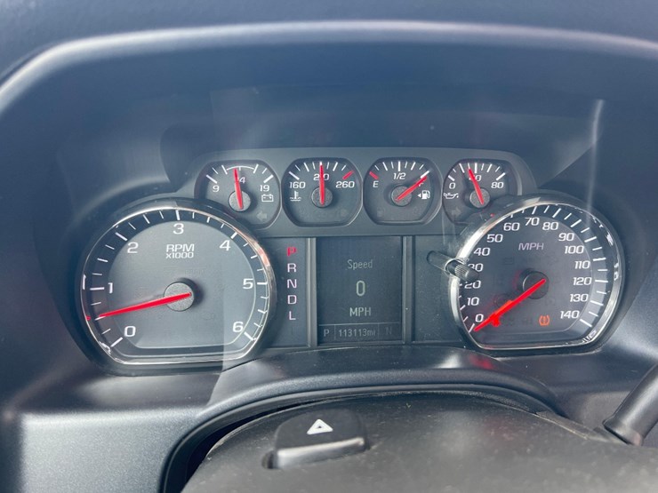 2019-chevrolet-silverado-image-26