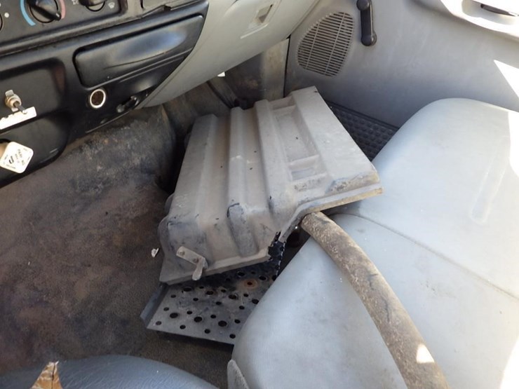 2006-ford-f750-image-22