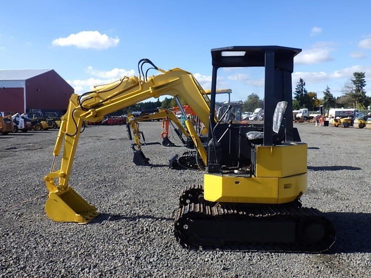 komatsu-pc28uu-image-7