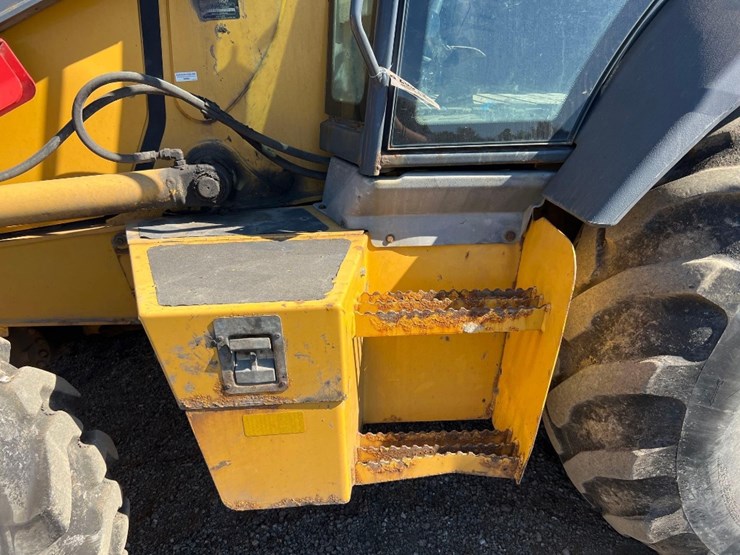 deere-410l-image-19