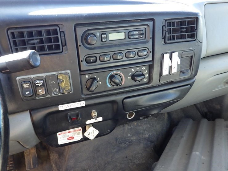 2006-ford-f750-image-21