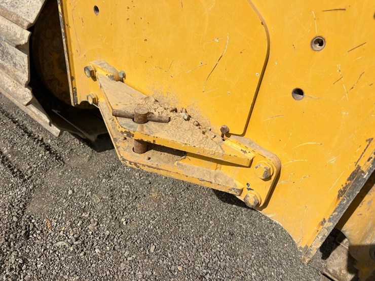 2019-deere-450k-lgp-image-21