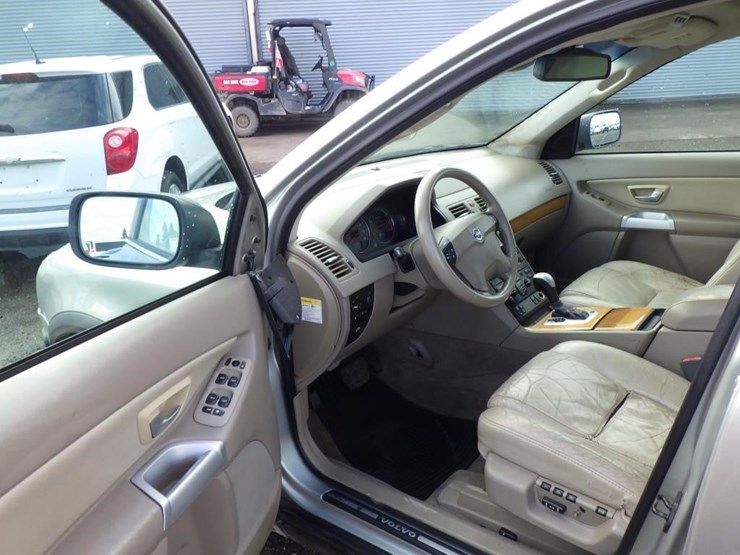 2004-volvo-xc90-image-5